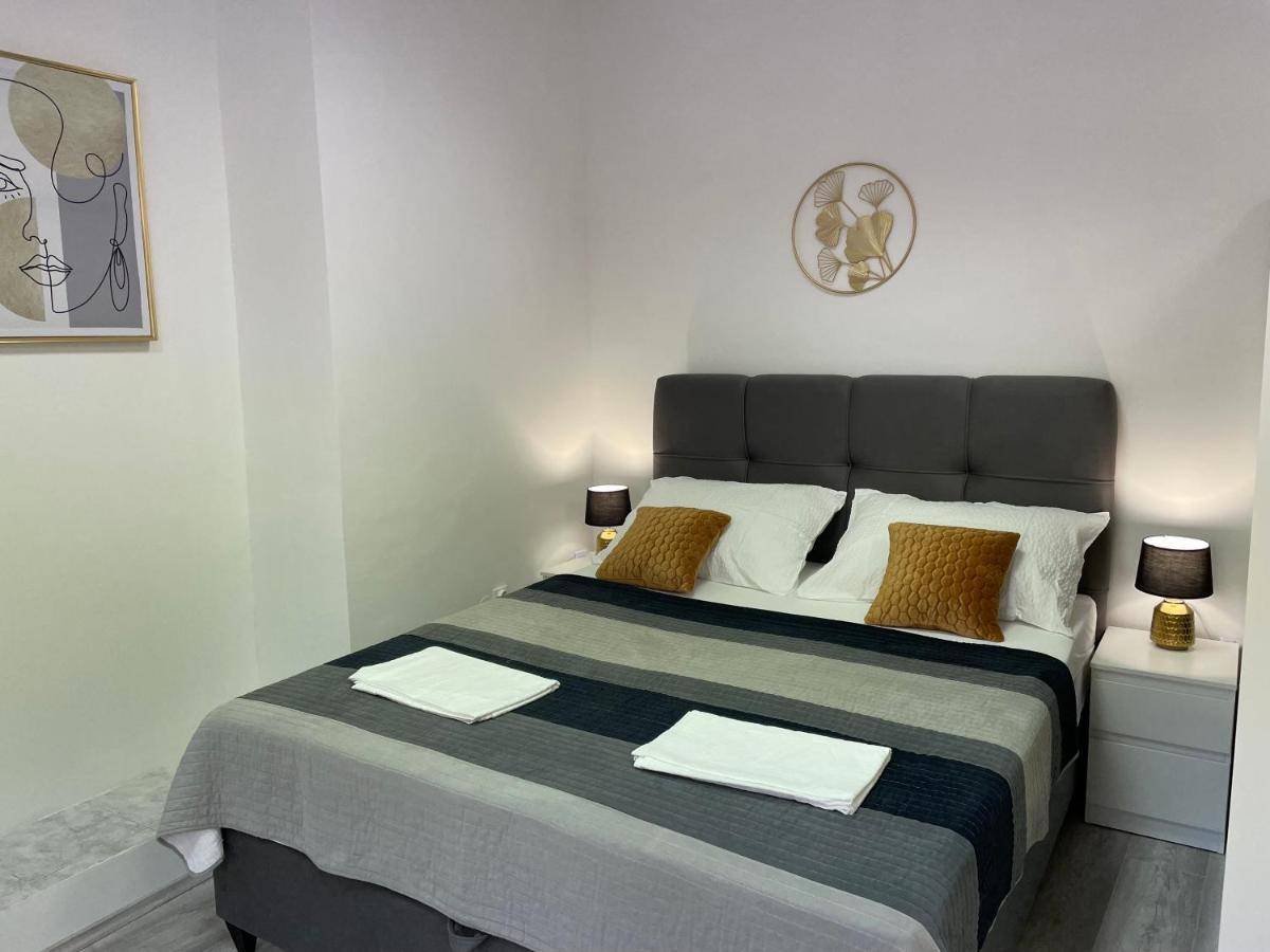 Apartment Studio Beauty In Centar Pula Bagian luar foto