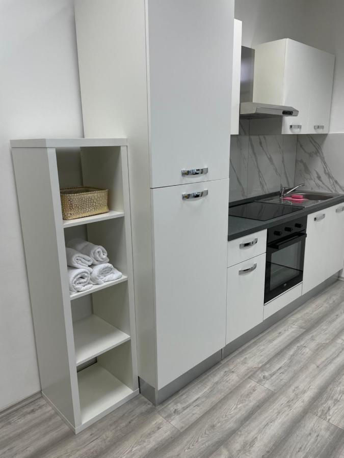 Apartment Studio Beauty In Centar Pula Bagian luar foto